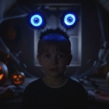 Tiare Yeux LED – 2 Coloris Aléatoires (À l’Unité, Piles Incluses, 3 Modes) - 25841 - Serre-tête