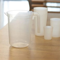 Carafe Réutilisable Plastique Transparent 1,4 L – Jaugée – Lot de 10 - G20133X10 - Packs vaisselle en plastique réutilisable
