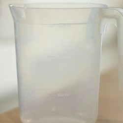 Carafe Réutilisable Plastique Transparent 1,4 L – Jaugée – Lot de 10 - G20133X10 - Packs vaisselle en plastique réutilisable