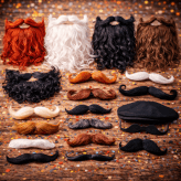 Barbes et moustaches